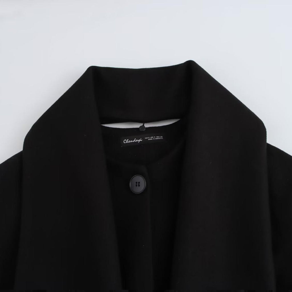 Anna Manteljas met Sjaal