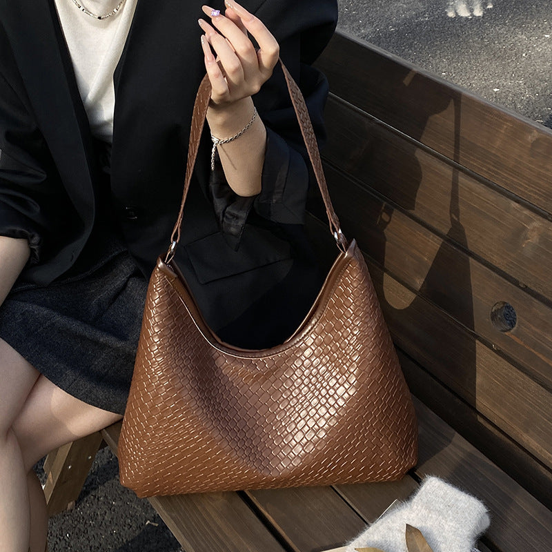 Shoulder Bag Women's Bag Retro Premium Underarm Bag Large Capacity Woven Bag Commuter Tote